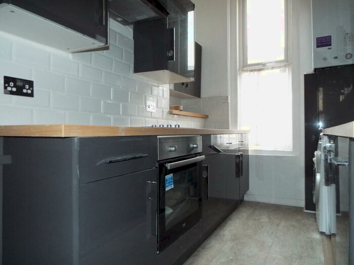 2 Bedroom Maisonette To Rent In Denzil Avenue, Southampton, SO14