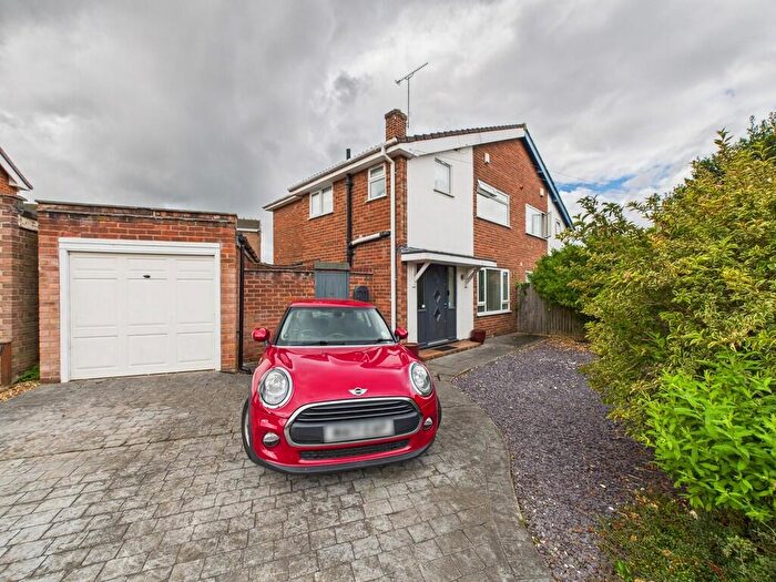 3 Bedroom Semi-Detached House For Sale In Richmond Crescent, Vicars Cross, CH3