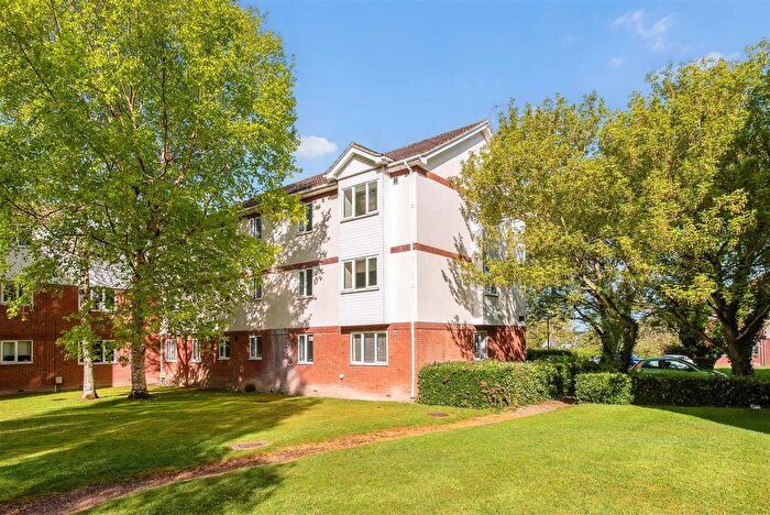 1 Bedroom Flat For Sale In Longstock Court, Andover, Hampshire, SP10