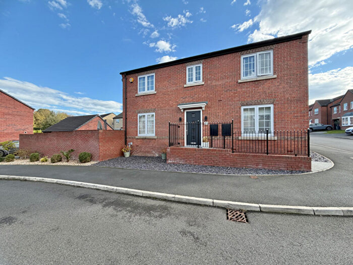 4 Bedroom Detached House For Sale In Gleneagles Drive, Rothwell, LS26