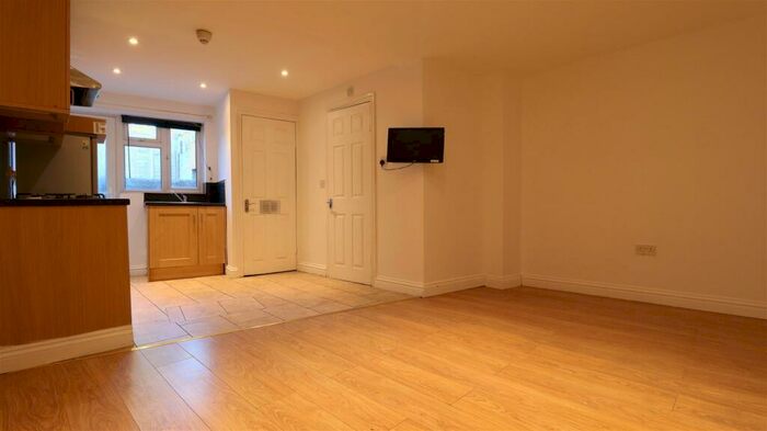 Studio To Rent In Battle Street, Reading, RG1