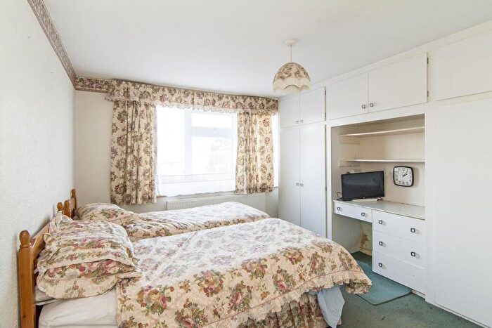 2 Bedroom Detached Bungalow For Sale In Howard Way, Market Harborough, LE16