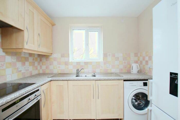 2 Bedroom Apartment To Rent In Somerset Street - City Centre, BS1