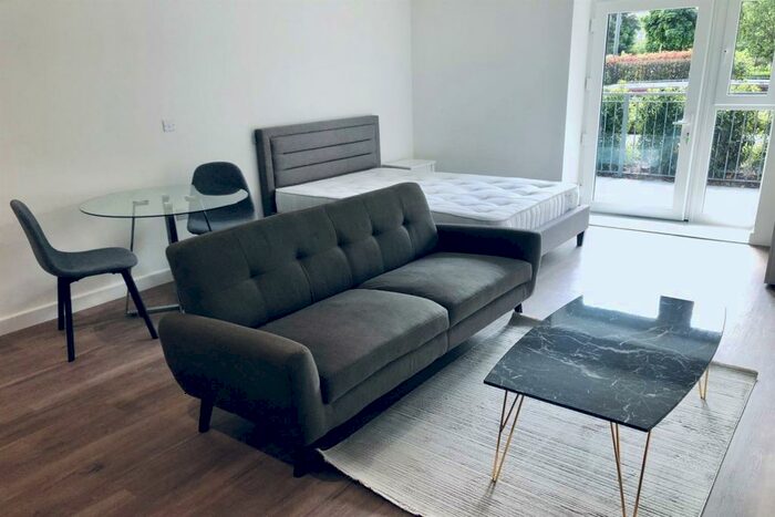 Apartment To Rent In Fermont House, Beaufort Square, NW9