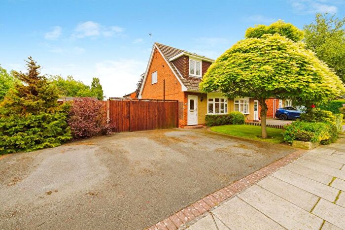 3 Bedroom Semi Detached House For Sale In Kingfisher Way, Wirral, CH49