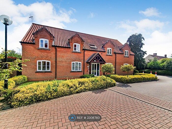 2 Bedroom Flat To Rent In Hassall Court, Bingham, Nottingham, NG13