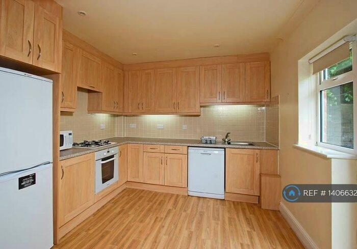 7 Bedroom Semi-Detached House To Rent In Park Barn Drive, Guildford, GU2