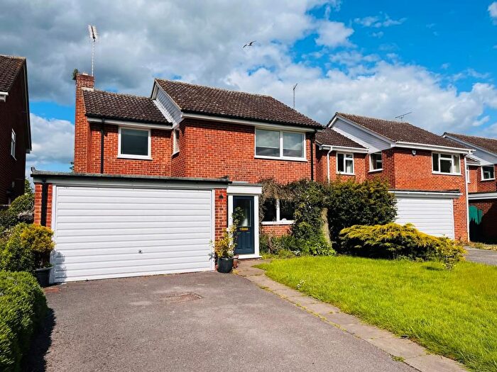 4 Bedroom Detached House To Rent In Lincoln Close, Winnersh, RG41