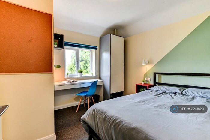 6 Bedroom Semi-Detached House To Rent In Auckland Drive, Brighton, BN2