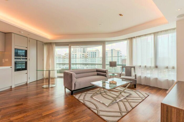 2 Bedroom Flat To Rent In City Road, Angel, London, EC1V