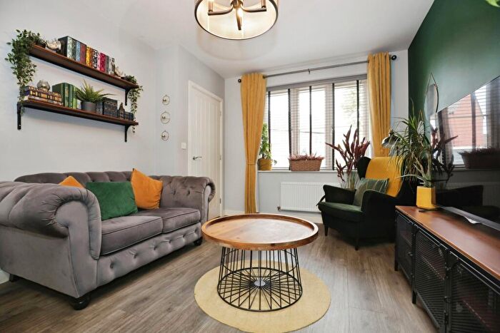 2 Bedroom Semi-Detached House For Sale In Bennett Drive, Banbury, Oxfordshire, OX16