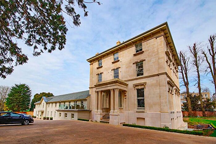 2 Bedroom Flat To Rent In Albert Road, Cheltenham, GL52