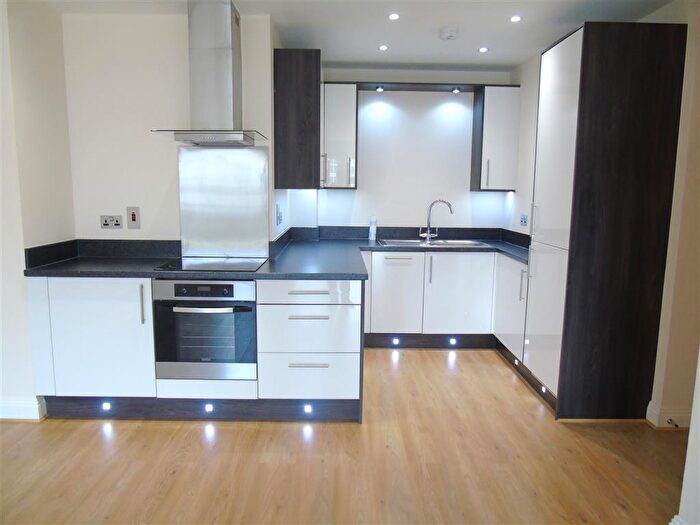 2 Bedroom Apartment To Rent In Grebe Way, Maidenhead, SL6