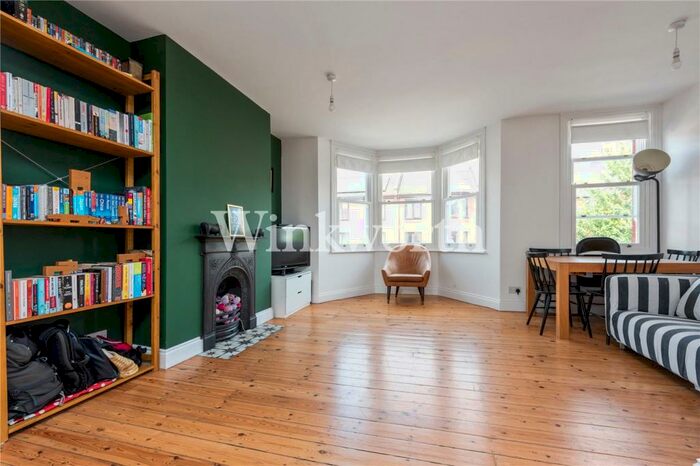 3 Bedroom Apartment To Rent In Allison Road, Harringay, N8