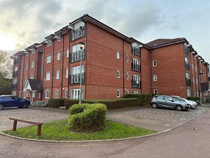 2 Bedroom Apartment To Rent In Winnipeg Way, Turnford, EN10