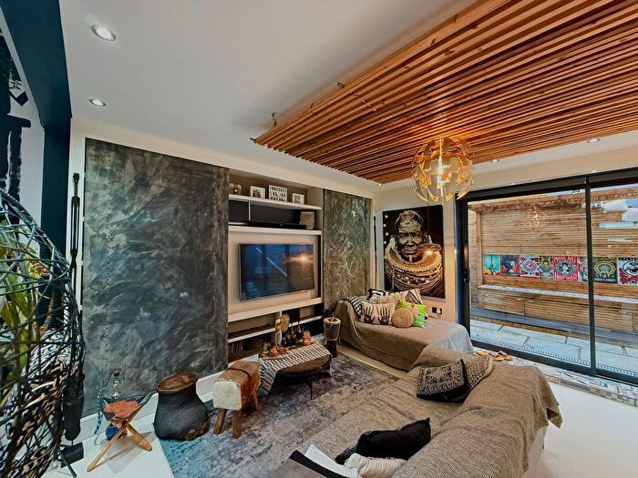 4 Bedroom Detached House To Rent In Milner Road, Caterham, CR3