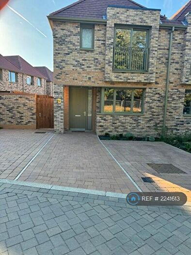 3 Bedroom Semi-Detached House To Rent In Mc Lean Drive, Oxford, OX3