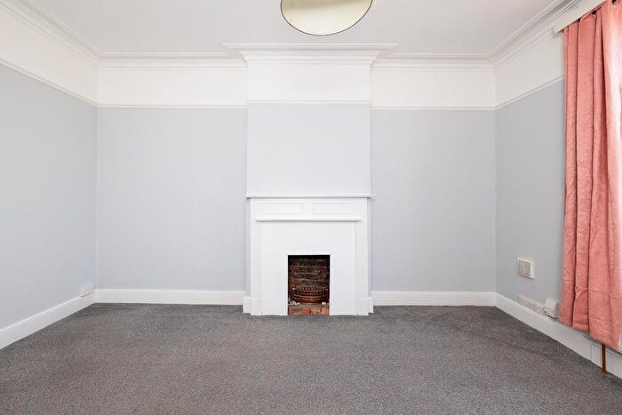 2 Bedroom Maisonette For Sale In Bushy Park, Totterdown, BS4