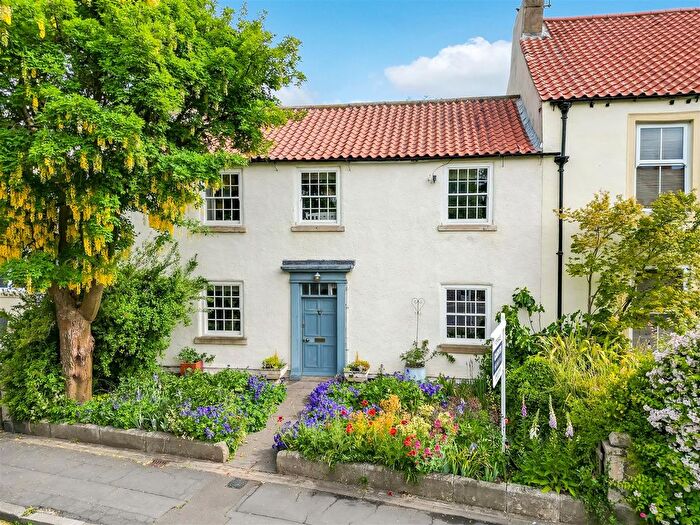 4 Bedroom Terraced House For Sale In The Green, Darlington, DL2