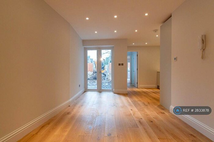 2 Bedroom Flat To Rent In Penge, London, SE20