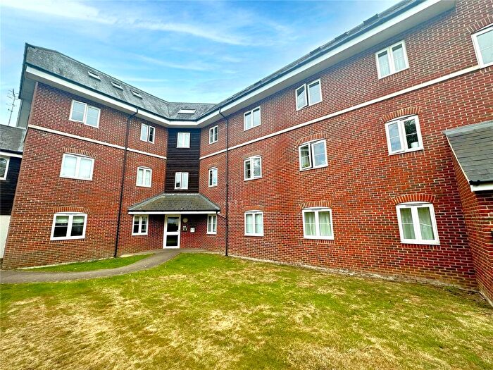 2 Bedroom Flat To Rent In Wharf Way, Hunton Bridge, Kings Langley, Hertfordshire, WD4