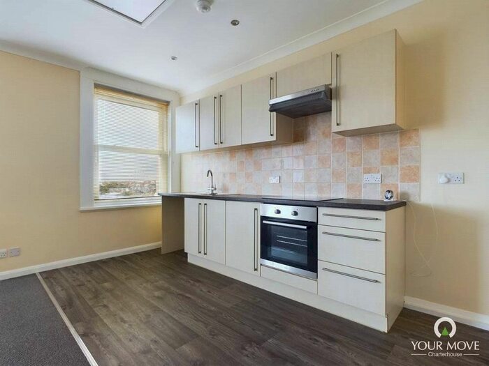 2 Bedroom Flat To Rent In Grosvenor Place, Margate, Kent, CT9