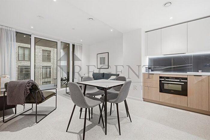 1 Bedroom Flat To Rent In Bouchon Point, Cendal Crescent, E1