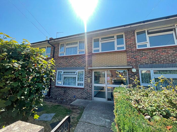 1 Bedroom Flat To Rent In Curdridge Close, Havant, PO9