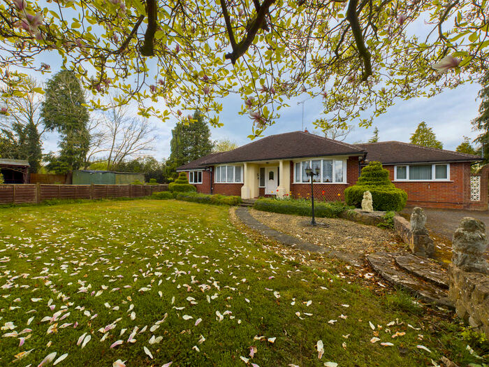4 Bedroom Bungalow For Sale In Plough Lane, Far Forest, DY14