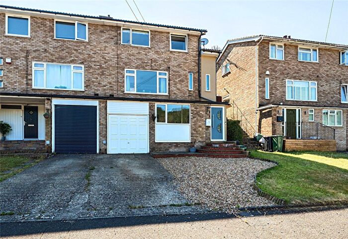 4 Bedroom Detached House For Sale In Flamborough Close, Westerham, Kent, TN16