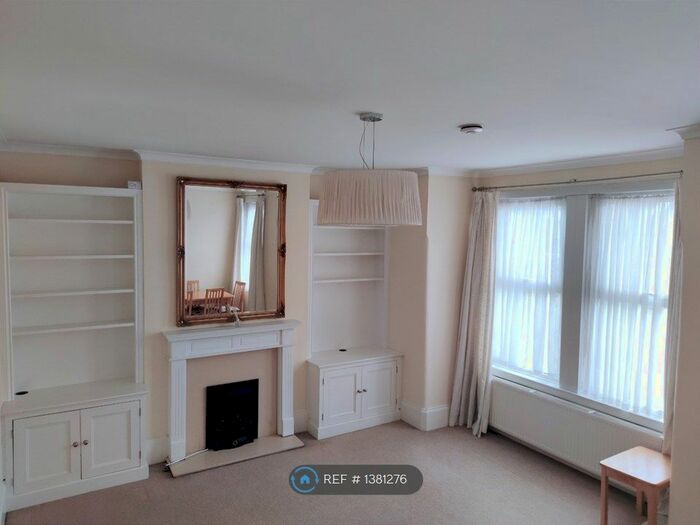 2 Bedroom Flat To Rent In Riffel Road, London, NW2