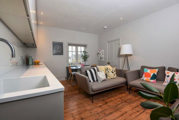 1 Bedroom Flat To Rent In Dedworth Manor Thamesmead Windsor, SL4