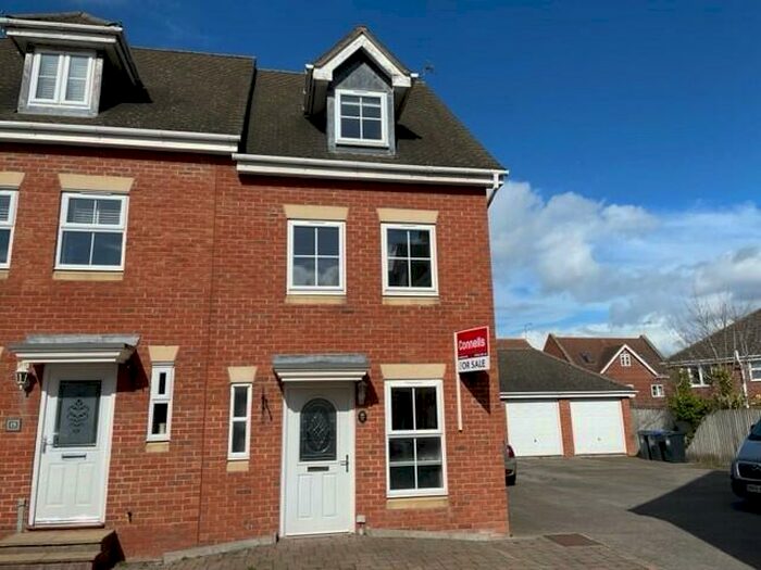4 Bedroom House To Rent In Caliban Mews, Heathcote, Warwick, CV34