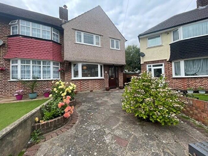 3 Bedroom End Of Terrace House To Rent In Caithness Gardens, Sidcup, DA15