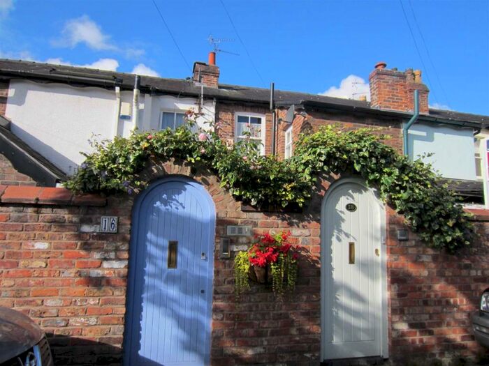 2 Bedroom House To Rent In Lidgate Grove, Didsbury, M20