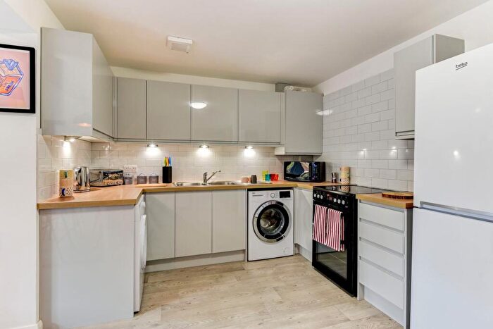 6 Bedroom House To Rent In Odins Road, Bath, BA2