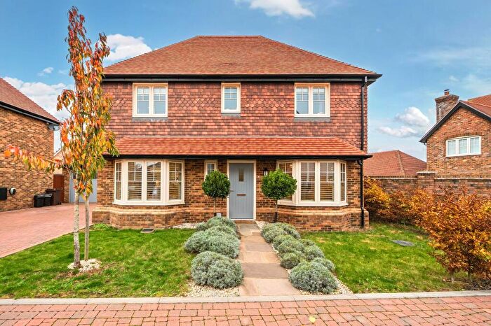 3 Bedroom Detached House For Sale In Riverbourne Way, Chattenden, Medway, Kent., ME3