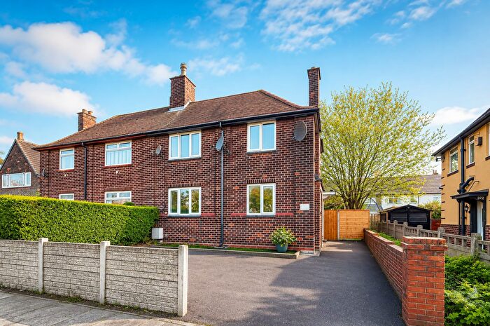 3 Bedroom Semi-Detached House To Rent In Liverpool Road, Irlam, Manchester, M44