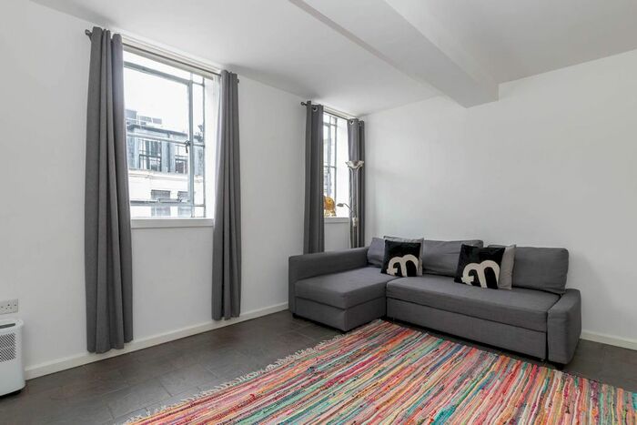 Studio To Rent In Sun House, Bennetts Hill, B2