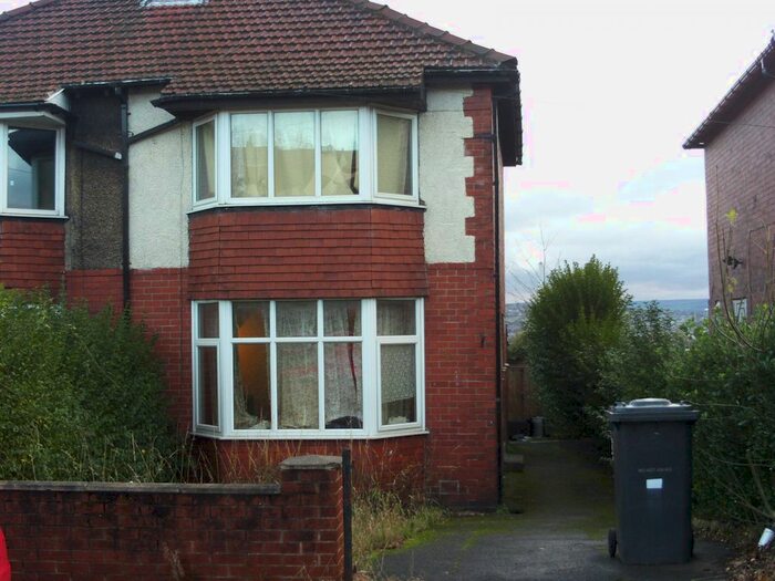 2 Bedroom Semi-Detached House To Rent In Manchester Road, Huddersfield, West Yorkshire, HD2