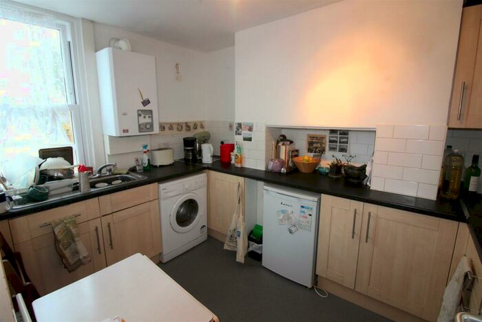 Studio To Rent In Ewell Road Surbiton Surrey, KT6