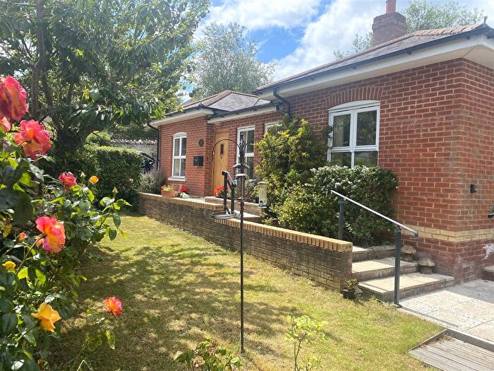 3 Bedroom Detached Bungalow For Sale In Jubilee Road, Swanage, BH19