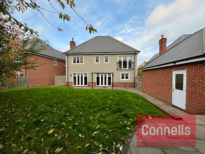 5 Bedroom Detached House To Rent In Kilnwood Close, Faygate, Horsham, RH12