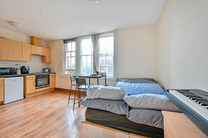 Studio To Rent In Uxbridge Road, Shepherd's Bush, London, W12
