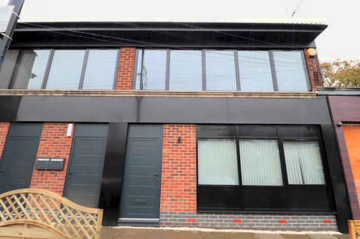 2 Bedroom Apartment To Rent In Chapeltown, Pudsey, Leeds, West Yorkshire, LS28