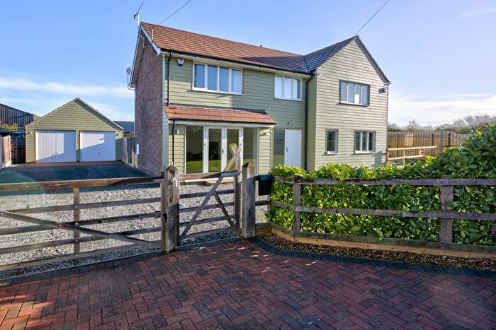 4 Bedroom Detached House For Sale In Mill Road, Mayland, Chelmsford, CM3