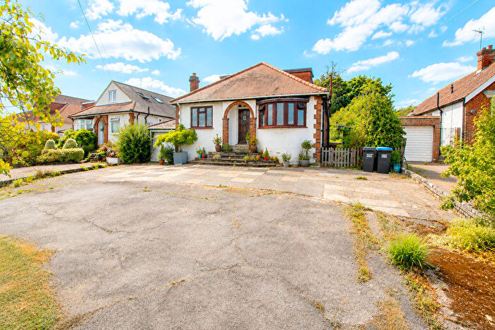 4 Bedroom Detached Bungalow For Sale In Northaw Road East, Cuffley, EN6