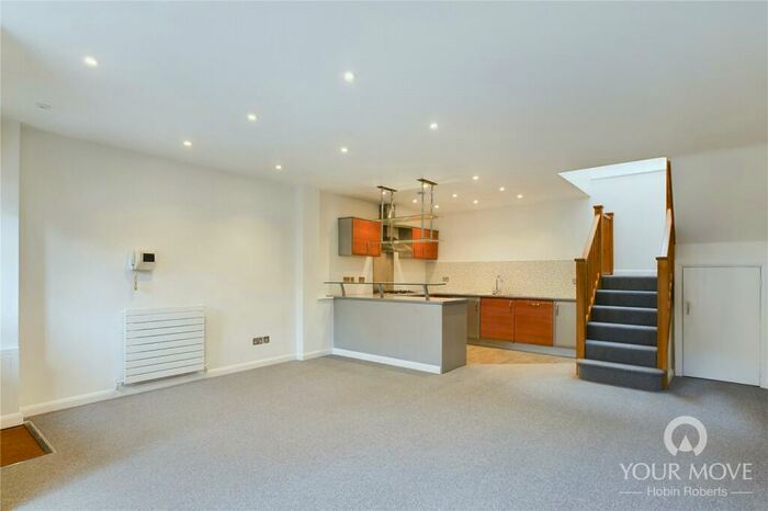 2 Bedroom End Of Terrace House To Rent In Clare Street, Northampton, NN1