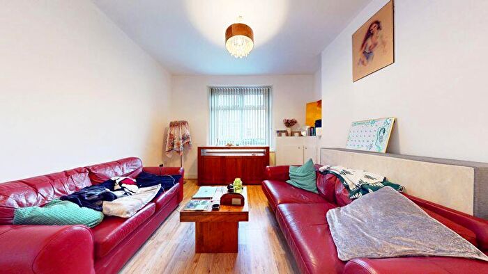 4 Bedroom Terraced House For Sale In Iron Street, Cardiff, CF24