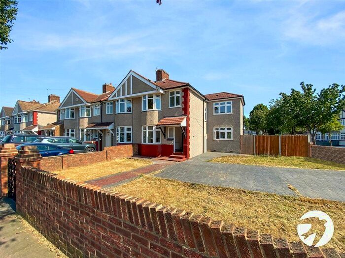 4 Bedroom Semi-Detached House To Rent In Beverley Avenue, Sidcup, DA15